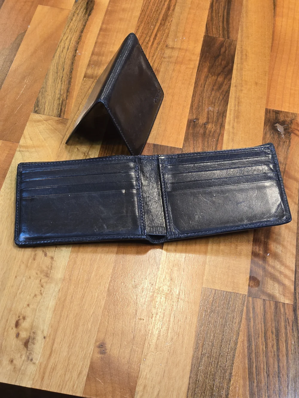 ​Coach Heritage Polished Leather Bifold Wallet – Glossy Black